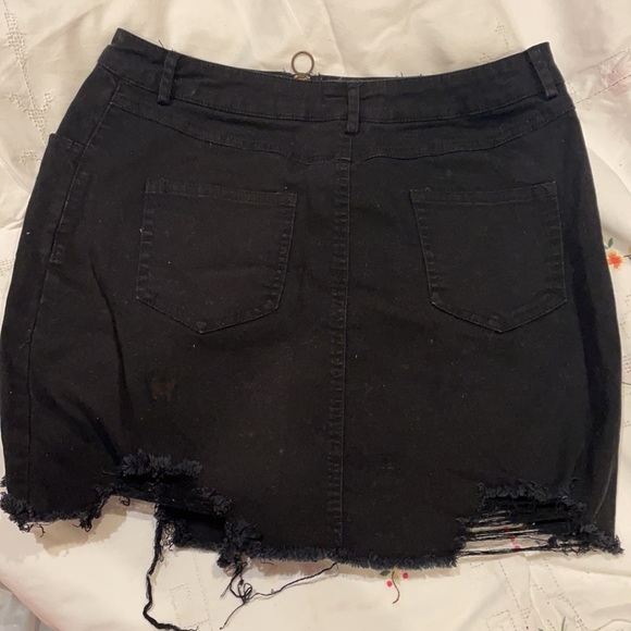DENIM zip up Black mini skirt 🖤 size large - Picture 4 of 4